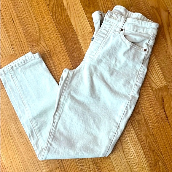 Like new Old Navy OG Straight High Rise cream color button down jeans, size 4 - Picture 2 of 7